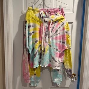 Vintage Havana Tie-Dye Hoodie with matching sweatpants !!! Gorgeous colors !!!!